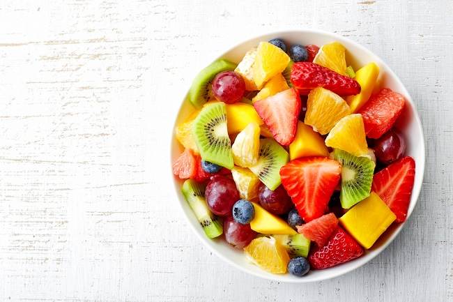 Conosci i benefici di mangiare frutta prima di mangiare