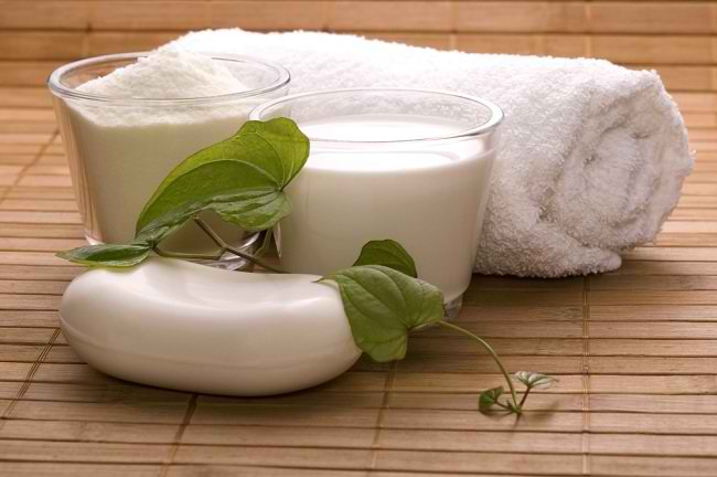 4 Ползи от млечната баня за здравето на кожата и как да я направите