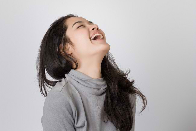 Ketahui Sebab Mengapa Ketawa Dapat Meringankan Tekanan