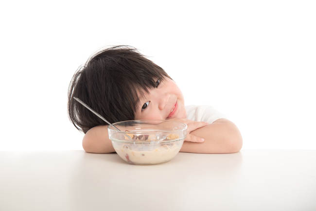 子供の脳の発達をサポートするための健康的な朝食の利点