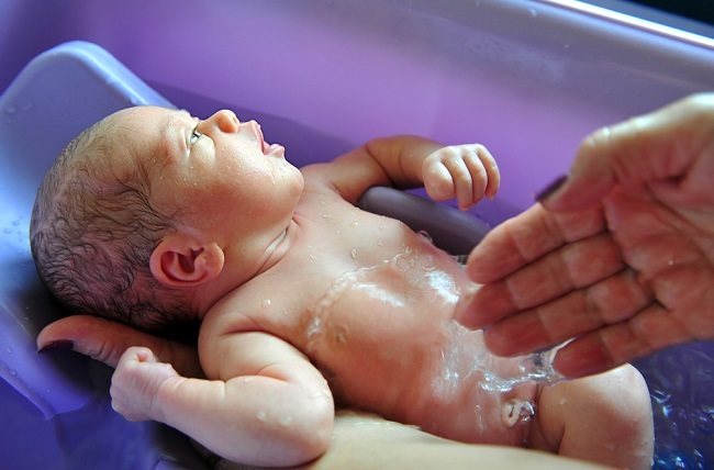 Jangan Pilih Sabun Yang Salah Untuk Kulit Sensitif Bayi