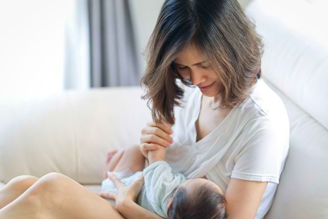 Cara Mengatasi Bayi Seperti Menggigit Semasa Menyusu