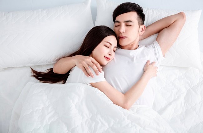 Bunlar kocanıza sarılarak uyumanın faydaları