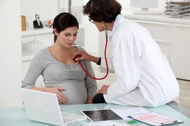 أسباب دقات القلب أثناء الحمل وكيفية التغلب عليها