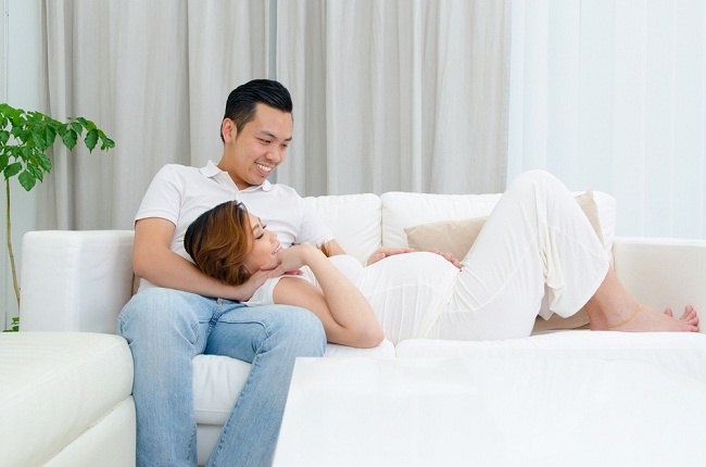 هيا أيها الأزواج ، ساعدوا زوجتك على التغلب على الحالة المزاجية السيئة أثناء الحمل