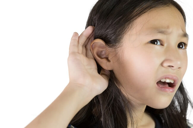 รู้จักอาการของการสูญเสียการได้ยินในเด็กและวิธีเอาชนะมัน