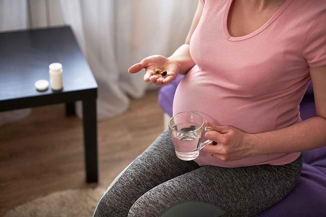 Опасностите от излишък на витамин А по време на бременност и как да го предотвратим