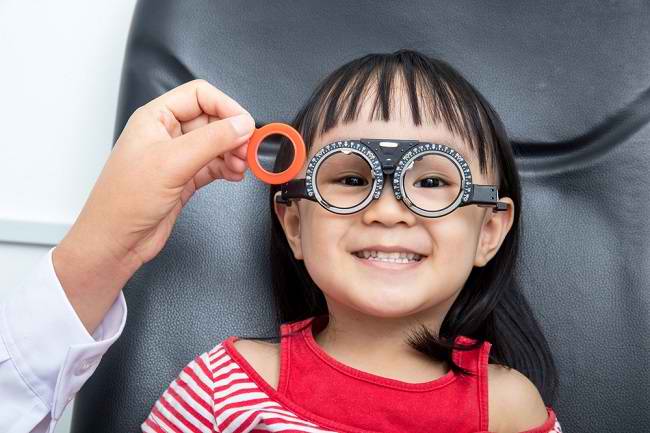 Anne, Çocukların Göz Sağlığı Nasıl Korunur?