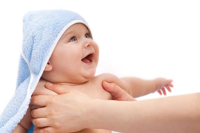 Научете за грижата за чувствителната бебешка кожа тук