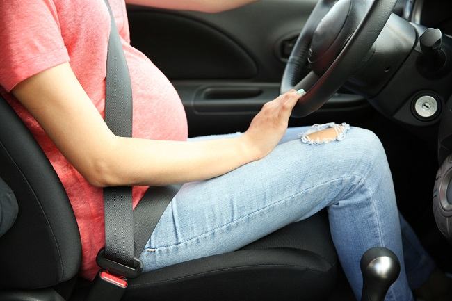 Hamile kadınların araba kullanması güvenli midir?
