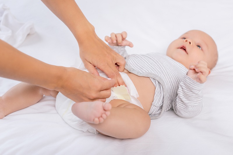 赤ちゃんの包茎、兆候とそれを治療する方法を認識します