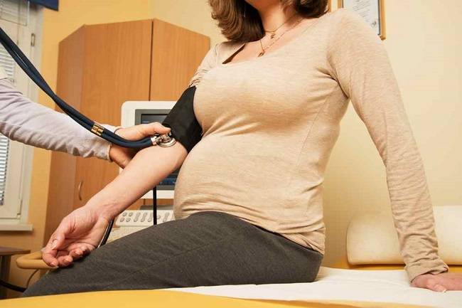 Wanita hamil, mengetahui sebab dan bahaya tekanan darah tinggi semasa hamil