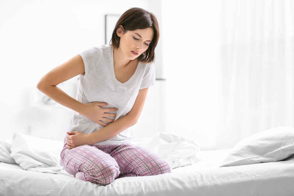 Разпознайте причините и как да преодолеете гаденето по време на менструация