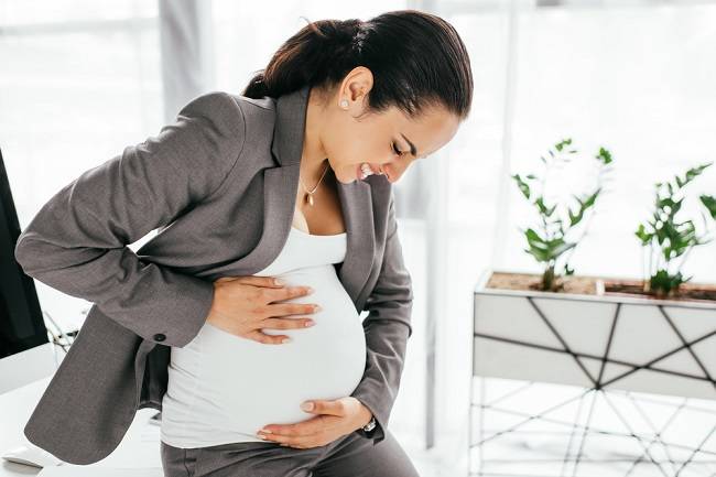 Болка в ребрата по време на бременност? Ето какво трябва да направите