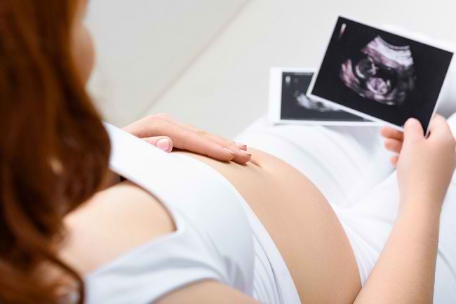 สามารถยับยั้งการพัฒนาของทารกในครรภ์ขณะอยู่ในครรภ์ได้หรือไม่?